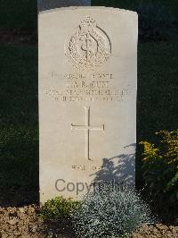 Salonika (Lembet Road) Military Cemetery - Cuff, F A R